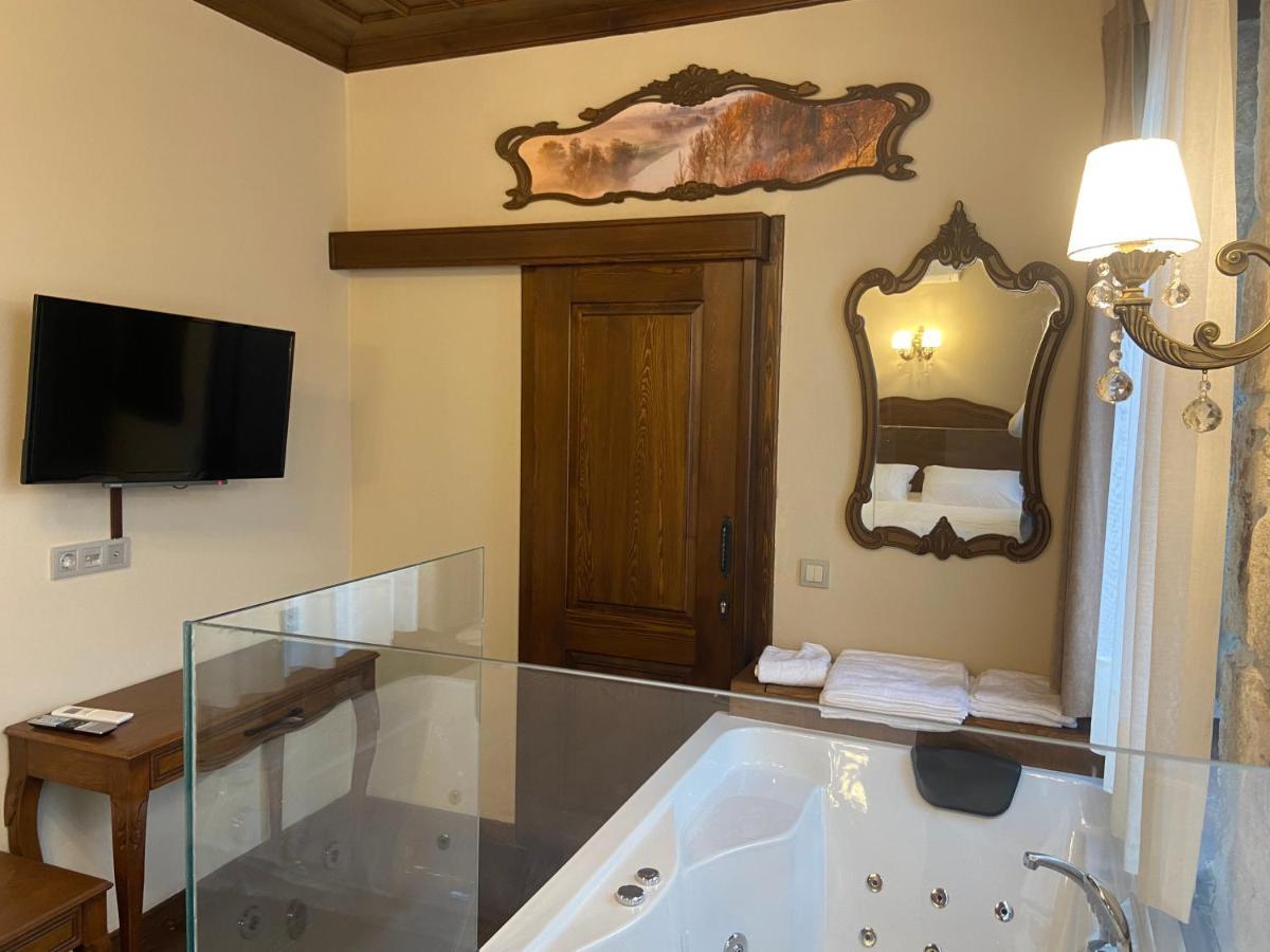 Dionysos 1789 Boutique Hotel Foça Extérieur photo