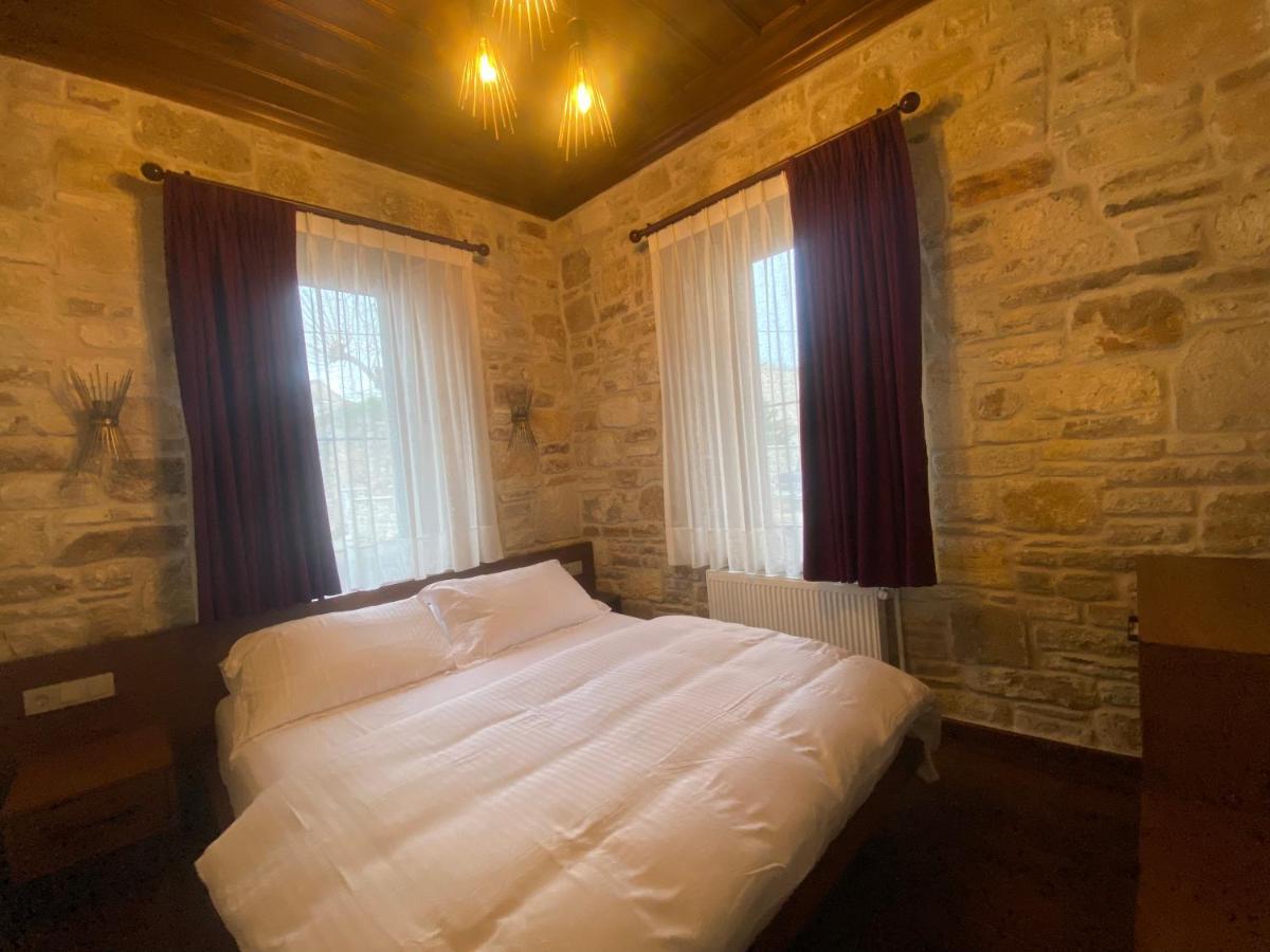 Dionysos 1789 Boutique Hotel Foça Extérieur photo